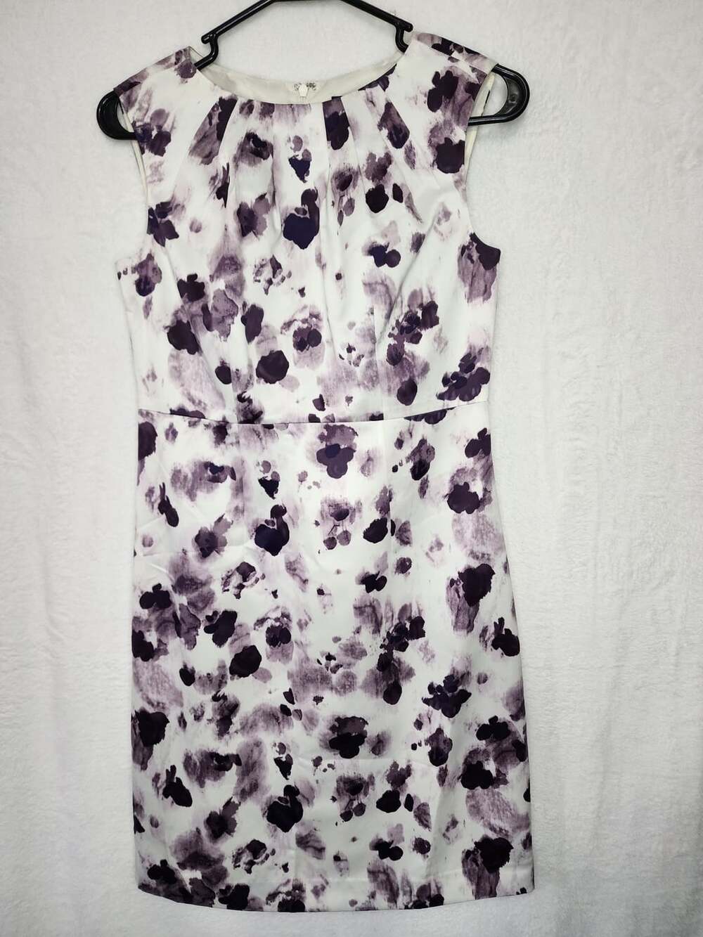 Ann Taylor Sheath Dress Size 2P White Purple Floral Sleeveless Pleated